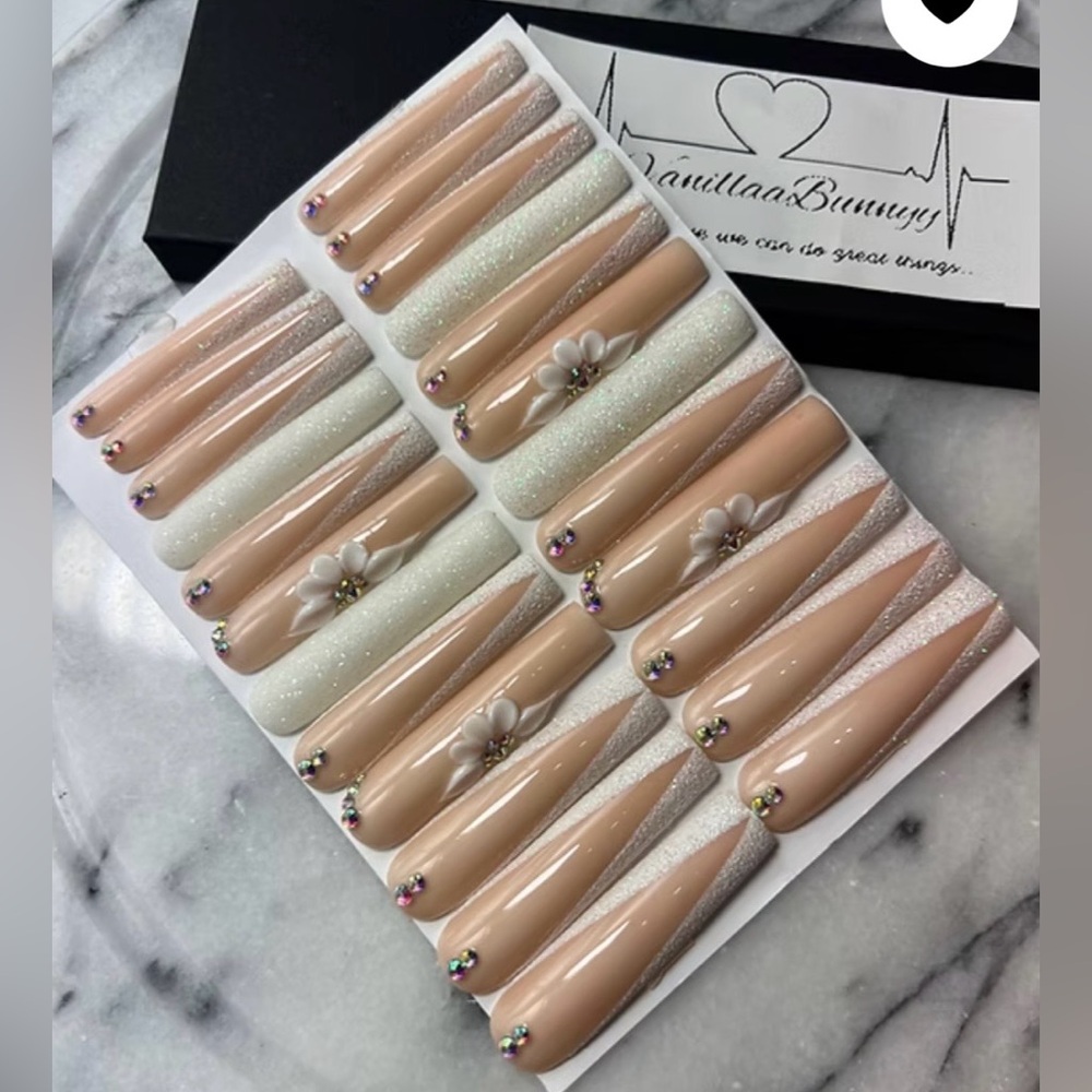 Nude floral press on nails